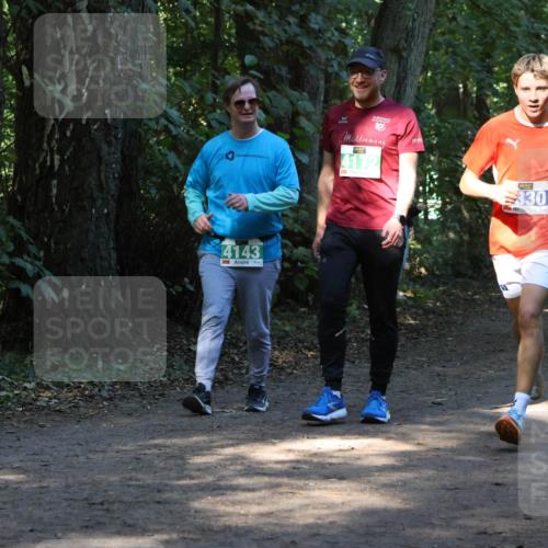 28.09.2025 - 33. Volkslauf durch das schöne Alstertal Strokosch-Dieckow http://msf.ph/oto/8968623 28.09.2025 11:10:01 Laufen 19, 4172, 4143, 330 meine-sportfotos.de
