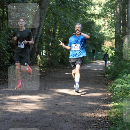 28.09.2025 - 33. Volkslauf durch das schöne Alstertal Strokosch-Dieckow http://msf.ph/oto/8968669 28.09.2025 11:11:08 Laufen 3392, 3374 meine-sportfotos.de