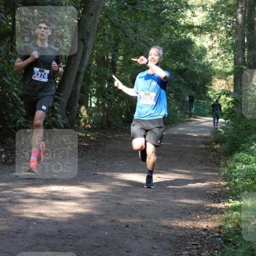 28.09.2025 - 33. Volkslauf durch das schöne Alstertal Strokosch-Dieckow http://msf.ph/oto/8968672 28.09.2025 11:11:08 Laufen 3374, 3392 meine-sportfotos.de