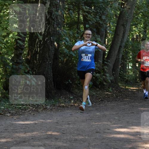 28.09.2025 - 33. Volkslauf durch das schöne Alstertal Strokosch-Dieckow http://msf.ph/oto/8969120 28.09.2025 11:21:38 Laufen 3931, 6, 8929, 85, 4141 meine-sportfotos.de