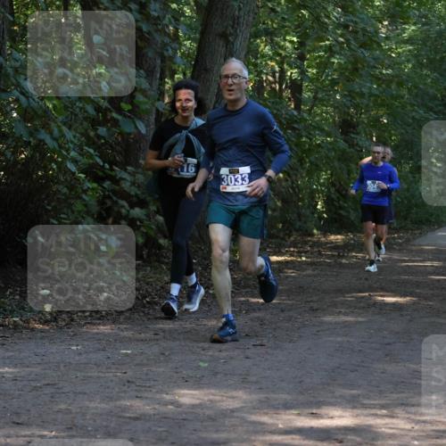 28.09.2025 - 33. Volkslauf durch das schöne Alstertal Strokosch-Dieckow http://msf.ph/oto/8969264 28.09.2025 11:24:44 Laufen 16, 3033, 304 meine-sportfotos.de