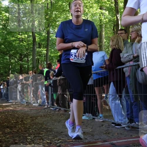 28.09.2025 - 33. Volkslauf durch das schöne Alstertal Strokosch-Dieckow http://msf.ph/oto/8969653 28.09.2025 11:50:18 Ziel 1614, 3389 meine-sportfotos.de