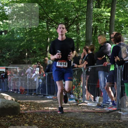 28.09.2025 - 33. Volkslauf durch das schöne Alstertal Strokosch-Dieckow http://msf.ph/oto/8969670 28.09.2025 11:50:24 Ziel 1614 meine-sportfotos.de