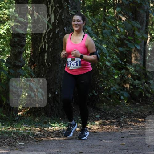 28.09.2025 - 33. Volkslauf durch das schöne Alstertal Strokosch-Dieckow http://msf.ph/oto/8969753 28.09.2025 11:35:12 Laufen 3251, 3252 meine-sportfotos.de