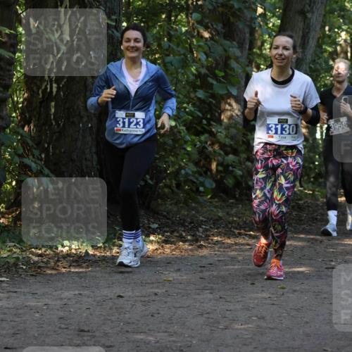 28.09.2025 - 33. Volkslauf durch das schöne Alstertal Strokosch-Dieckow http://msf.ph/oto/8969778 28.09.2025 11:35:38 Laufen 3123, 3130, 3958 meine-sportfotos.de
