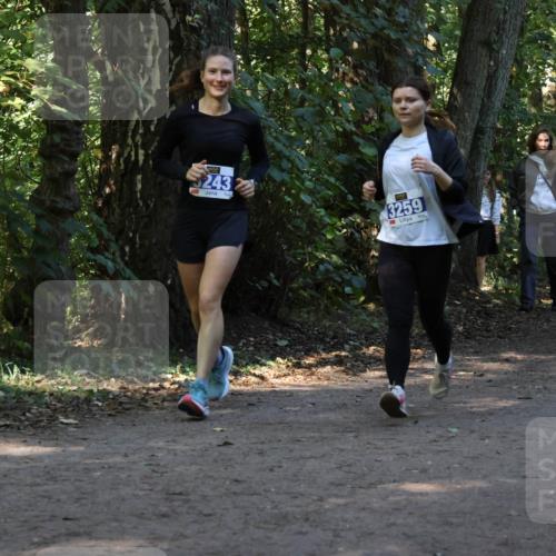 28.09.2025 - 33. Volkslauf durch das schöne Alstertal Strokosch-Dieckow http://msf.ph/oto/8969901 28.09.2025 11:37:51 Laufen 243, 3259, 1767, 3409, 1544 meine-sportfotos.de