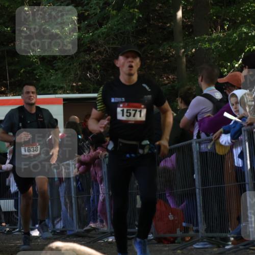 28.09.2025 - 33. Volkslauf durch das schöne Alstertal Strokosch-Dieckow http://msf.ph/oto/8970194 28.09.2025 11:51:18 Ziel 1571, 1638 meine-sportfotos.de