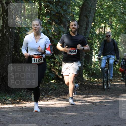 28.09.2025 - 33. Volkslauf durch das schöne Alstertal Strokosch-Dieckow http://msf.ph/oto/8970250 28.09.2025 11:46:51 Laufen 1123, 606 meine-sportfotos.de