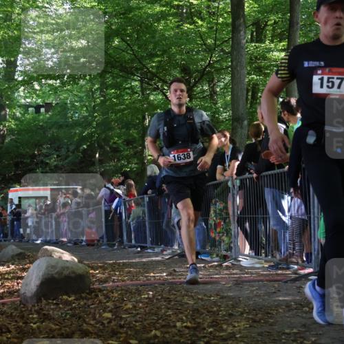 28.09.2025 - 33. Volkslauf durch das schöne Alstertal Strokosch-Dieckow http://msf.ph/oto/8970259 28.09.2025 11:51:22 Ziel 1571, 1638, 2654 meine-sportfotos.de