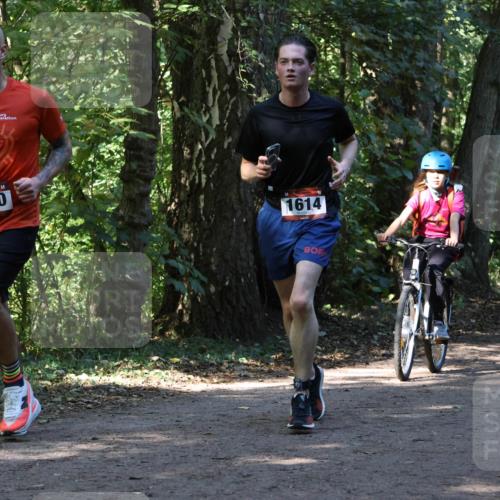 28.09.2025 - 33. Volkslauf durch das schöne Alstertal Strokosch-Dieckow http://msf.ph/oto/8970322 28.09.2025 11:48:22 Laufen 1570, 1614 meine-sportfotos.de