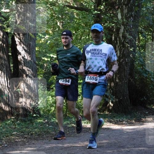 28.09.2025 - 33. Volkslauf durch das schöne Alstertal Strokosch-Dieckow http://msf.ph/oto/8970415 28.09.2025 11:50:34 Laufen 1594, 1656 meine-sportfotos.de