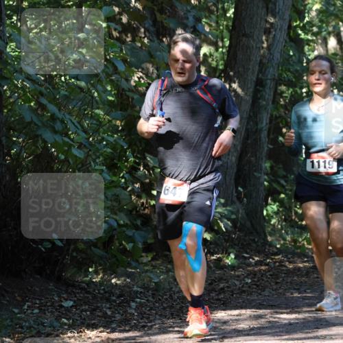 28.09.2025 - 33. Volkslauf durch das schöne Alstertal Strokosch-Dieckow http://msf.ph/oto/8970482 28.09.2025 11:52:53 Laufen 647, 1119 meine-sportfotos.de
