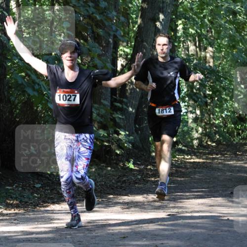 28.09.2025 - 33. Volkslauf durch das schöne Alstertal Strokosch-Dieckow http://msf.ph/oto/8970642 28.09.2025 11:56:18 Laufen 1027, 1812 meine-sportfotos.de