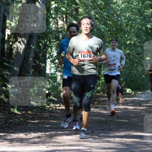 28.09.2025 - 33. Volkslauf durch das schöne Alstertal Strokosch-Dieckow http://msf.ph/oto/8970682 28.09.2025 11:57:03 Laufen 1670, 1779, 460 meine-sportfotos.de