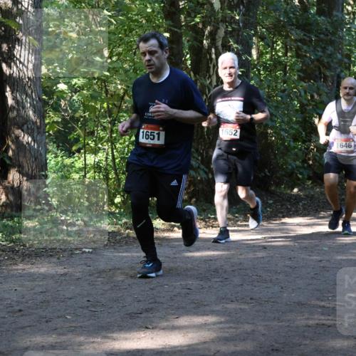 28.09.2025 - 33. Volkslauf durch das schöne Alstertal Strokosch-Dieckow http://msf.ph/oto/8970740 28.09.2025 11:58:00 Laufen 1651, 1652, 1646 meine-sportfotos.de