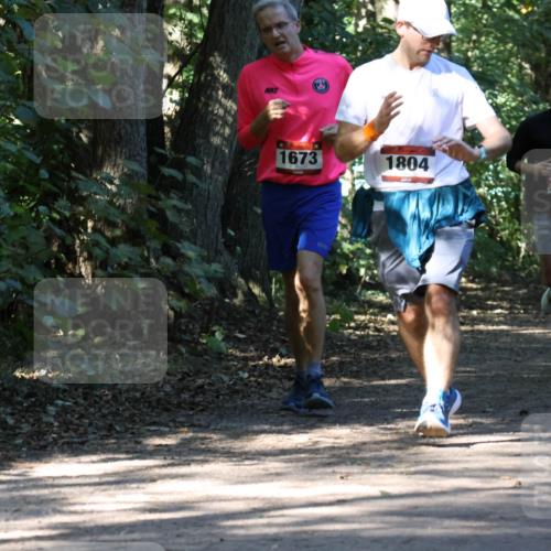 28.09.2025 - 33. Volkslauf durch das schöne Alstertal Strokosch-Dieckow http://msf.ph/oto/8970794 28.09.2025 12:00:09 Laufen 1673, 1804, 2612 meine-sportfotos.de