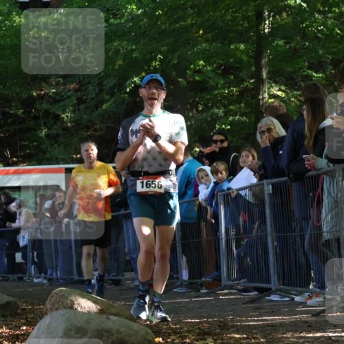 28.09.2025 - 33. Volkslauf durch das schöne Alstertal Strokosch-Dieckow http://msf.ph/oto/8970862 28.09.2025 11:52:41 Ziel 1656 meine-sportfotos.de