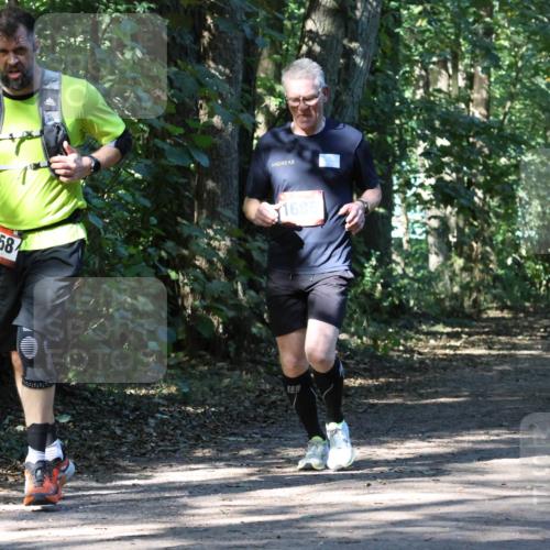 28.09.2025 - 33. Volkslauf durch das schöne Alstertal Strokosch-Dieckow http://msf.ph/oto/8970892 28.09.2025 12:02:16 Laufen 1658, 1685, 147 meine-sportfotos.de