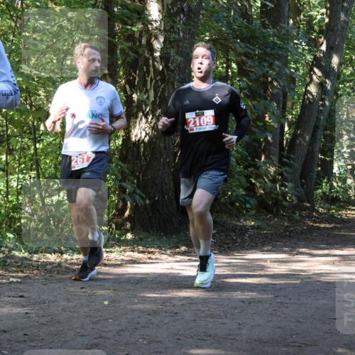 28.09.2025 - 33. Volkslauf durch das schöne Alstertal Strokosch-Dieckow http://msf.ph/oto/8970941 28.09.2025 12:03:41 Laufen 2617, 2109 meine-sportfotos.de