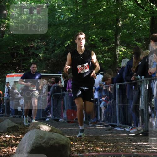 28.09.2025 - 33. Volkslauf durch das schöne Alstertal Strokosch-Dieckow http://msf.ph/oto/8971001 28.09.2025 11:52:52 Ziel 1015, 1620, 1648, 2321 meine-sportfotos.de