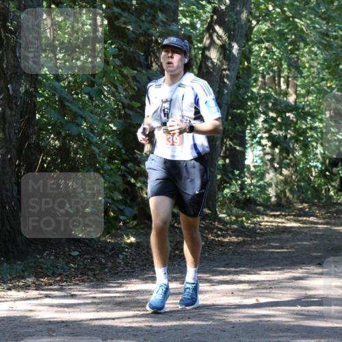 28.09.2025 - 33. Volkslauf durch das schöne Alstertal Strokosch-Dieckow http://msf.ph/oto/8971004 28.09.2025 12:04:46 Laufen 39 meine-sportfotos.de