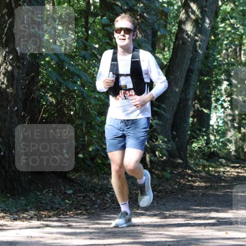 28.09.2025 - 33. Volkslauf durch das schöne Alstertal Strokosch-Dieckow http://msf.ph/oto/8971023 28.09.2025 12:05:08 Laufen 034 meine-sportfotos.de