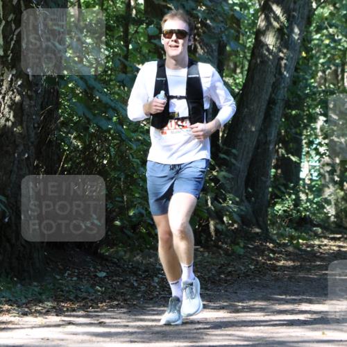 28.09.2025 - 33. Volkslauf durch das schöne Alstertal Strokosch-Dieckow http://msf.ph/oto/8971024 28.09.2025 12:05:08 Laufen  meine-sportfotos.de