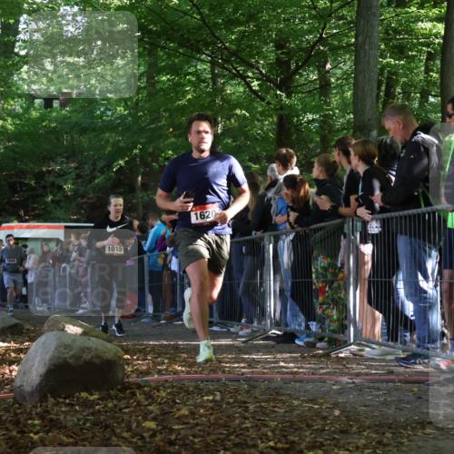 28.09.2025 - 33. Volkslauf durch das schöne Alstertal Strokosch-Dieckow http://msf.ph/oto/8971046 28.09.2025 11:52:54 Ziel 1015, 1620, 1648, 2321 meine-sportfotos.de