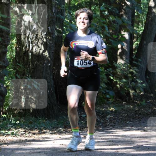 28.09.2025 - 33. Volkslauf durch das schöne Alstertal Strokosch-Dieckow http://msf.ph/oto/8971054 28.09.2025 12:06:06 Laufen 1054 meine-sportfotos.de