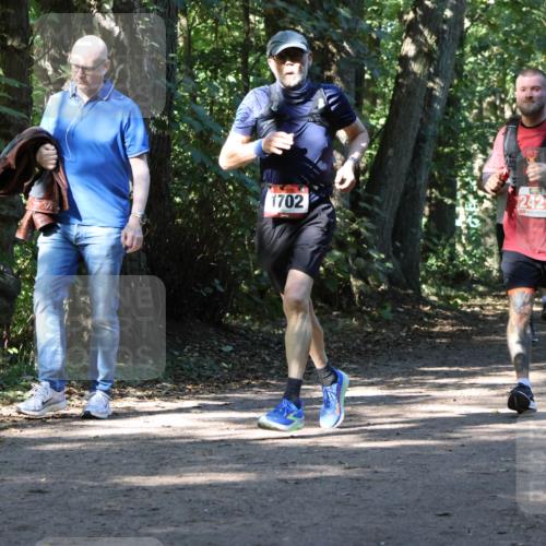 28.09.2025 - 33. Volkslauf durch das schöne Alstertal Strokosch-Dieckow http://msf.ph/oto/8971062 28.09.2025 12:06:16 Laufen 1702, 2429 meine-sportfotos.de