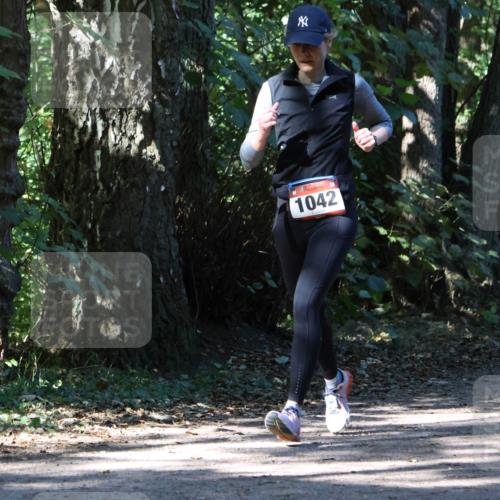 28.09.2025 - 33. Volkslauf durch das schöne Alstertal Strokosch-Dieckow http://msf.ph/oto/8971074 28.09.2025 12:06:30 Laufen 1042 meine-sportfotos.de