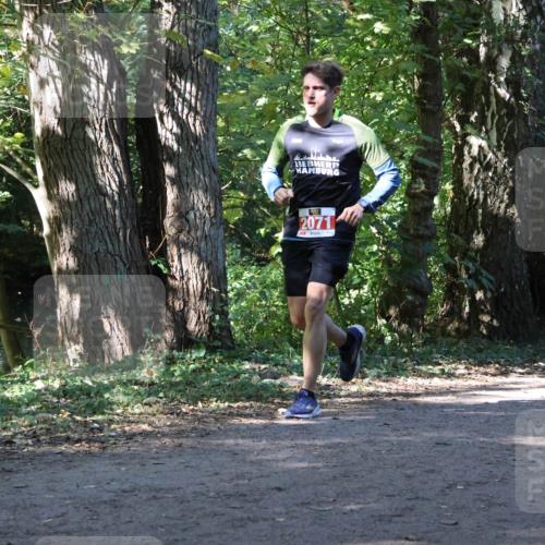 28.09.2025 - 33. Volkslauf durch das schöne Alstertal Strokosch-Dieckow http://msf.ph/oto/8971101 28.09.2025 12:07:14 Laufen 2071 meine-sportfotos.de