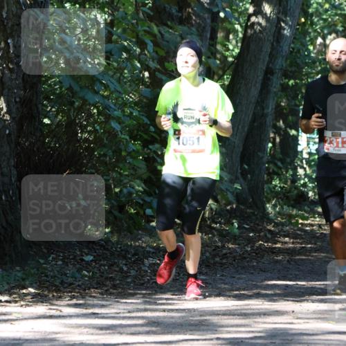 28.09.2025 - 33. Volkslauf durch das schöne Alstertal Strokosch-Dieckow http://msf.ph/oto/8971116 28.09.2025 12:07:50 Laufen 1051, 2313 meine-sportfotos.de
