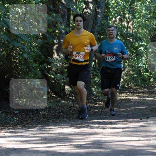 28.09.2025 - 33. Volkslauf durch das schöne Alstertal Strokosch-Dieckow http://msf.ph/oto/8971138 28.09.2025 12:08:07 Laufen 2528, 1722 meine-sportfotos.de