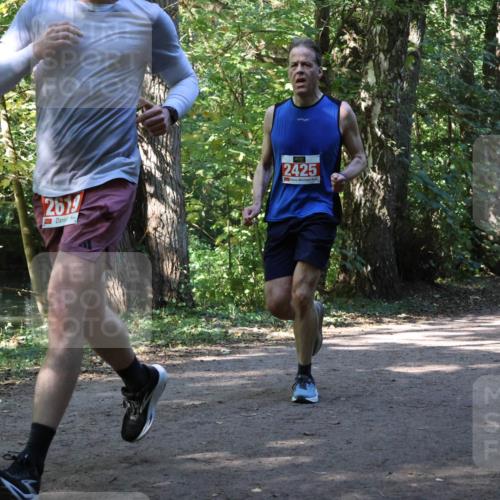 28.09.2025 - 33. Volkslauf durch das schöne Alstertal Strokosch-Dieckow http://msf.ph/oto/8971172 28.09.2025 12:08:55 Laufen 2619, 2425 meine-sportfotos.de