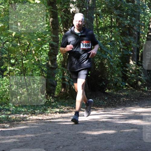 28.09.2025 - 33. Volkslauf durch das schöne Alstertal Strokosch-Dieckow http://msf.ph/oto/8971189 28.09.2025 12:09:13 Laufen 1696 meine-sportfotos.de