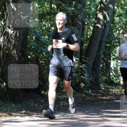 28.09.2025 - 33. Volkslauf durch das schöne Alstertal Strokosch-Dieckow http://msf.ph/oto/8971199 28.09.2025 12:09:27 Laufen 252, 668 meine-sportfotos.de