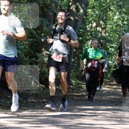 28.09.2025 - 33. Volkslauf durch das schöne Alstertal Strokosch-Dieckow http://msf.ph/oto/8971264 28.09.2025 12:10:44 Laufen 2103, 2323 meine-sportfotos.de