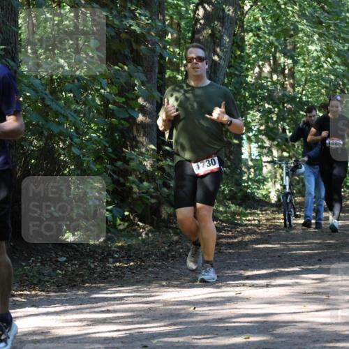 28.09.2025 - 33. Volkslauf durch das schöne Alstertal Strokosch-Dieckow http://msf.ph/oto/8971331 28.09.2025 12:12:09 Laufen 19, 1730, 1086 meine-sportfotos.de