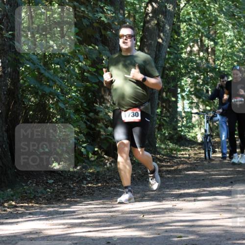 28.09.2025 - 33. Volkslauf durch das schöne Alstertal Strokosch-Dieckow http://msf.ph/oto/8971335 28.09.2025 12:12:09 Laufen 19, 1730, 1086 meine-sportfotos.de