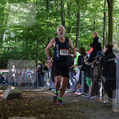 28.09.2025 - 33. Volkslauf durch das schöne Alstertal Strokosch-Dieckow http://msf.ph/oto/8971339 28.09.2025 11:53:19 Ziel 1573, 1605 meine-sportfotos.de