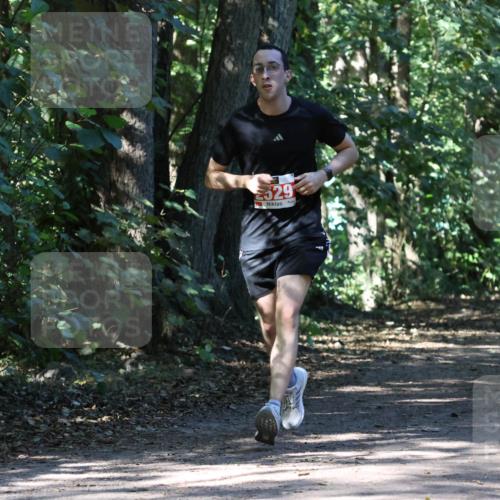 28.09.2025 - 33. Volkslauf durch das schöne Alstertal Strokosch-Dieckow http://msf.ph/oto/8971355 28.09.2025 12:12:41 Laufen 529, 1102 meine-sportfotos.de