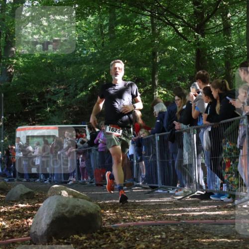 28.09.2025 - 33. Volkslauf durch das schöne Alstertal Strokosch-Dieckow http://msf.ph/oto/8971514 28.09.2025 11:53:32 Ziel 1624 meine-sportfotos.de