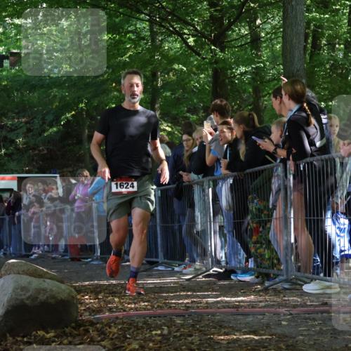 28.09.2025 - 33. Volkslauf durch das schöne Alstertal Strokosch-Dieckow http://msf.ph/oto/8971521 28.09.2025 11:53:32 Ziel 1624 meine-sportfotos.de