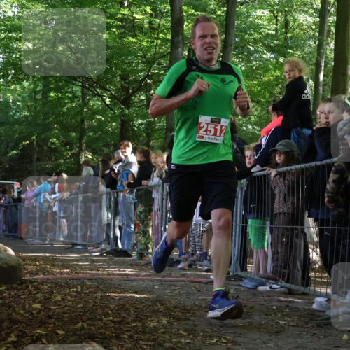 28.09.2025 - 33. Volkslauf durch das schöne Alstertal Strokosch-Dieckow http://msf.ph/oto/8971730 28.09.2025 11:54:16 Ziel 2512 meine-sportfotos.de