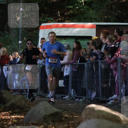28.09.2025 - 33. Volkslauf durch das schöne Alstertal Strokosch-Dieckow http://msf.ph/oto/8971736 28.09.2025 11:54:23 Ziel 1011, 1610 meine-sportfotos.de