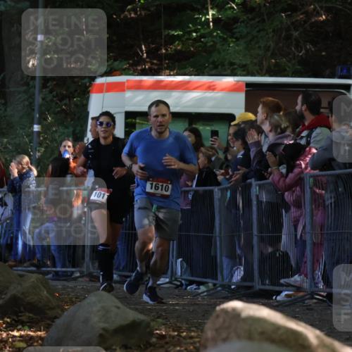 28.09.2025 - 33. Volkslauf durch das schöne Alstertal Strokosch-Dieckow http://msf.ph/oto/8971744 28.09.2025 11:54:23 Ziel 1011, 1610 meine-sportfotos.de