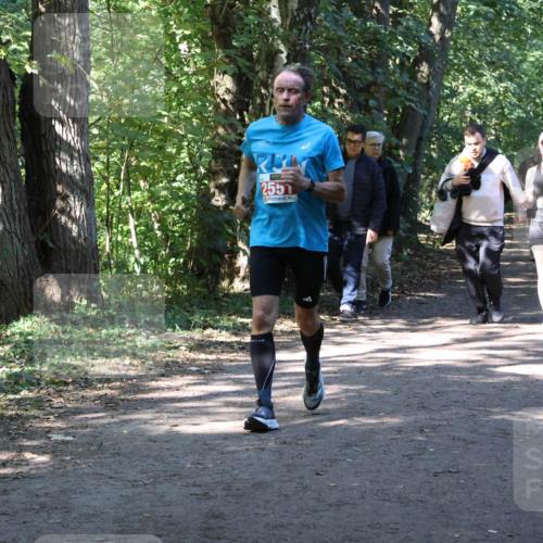 28.09.2025 - 33. Volkslauf durch das schöne Alstertal Strokosch-Dieckow http://msf.ph/oto/8971746 28.09.2025 12:20:49 Laufen 2551 meine-sportfotos.de