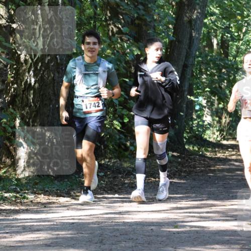 28.09.2025 - 33. Volkslauf durch das schöne Alstertal Strokosch-Dieckow http://msf.ph/oto/8971803 28.09.2025 12:22:40 Laufen 1742, 2104, 2014 meine-sportfotos.de