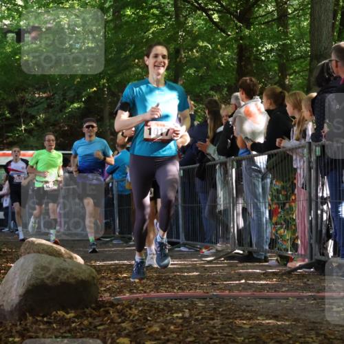 28.09.2025 - 33. Volkslauf durch das schöne Alstertal Strokosch-Dieckow http://msf.ph/oto/8971867 28.09.2025 11:54:33 Ziel 1014, 1017, 1637, 1679, 1698, 2635 meine-sportfotos.de